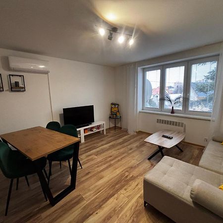Lovely Apartment Vadas Sturovo Exterior photo