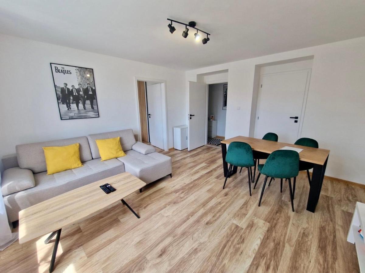 Lovely Apartment Vadas Sturovo Exterior photo